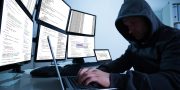 hacker kiberbűnöző