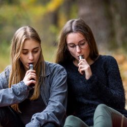 fiatalok e-cigaretta