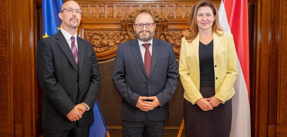 Dr. Sisák Attila, Kármán András és Rózsáné Sádt Mónika
