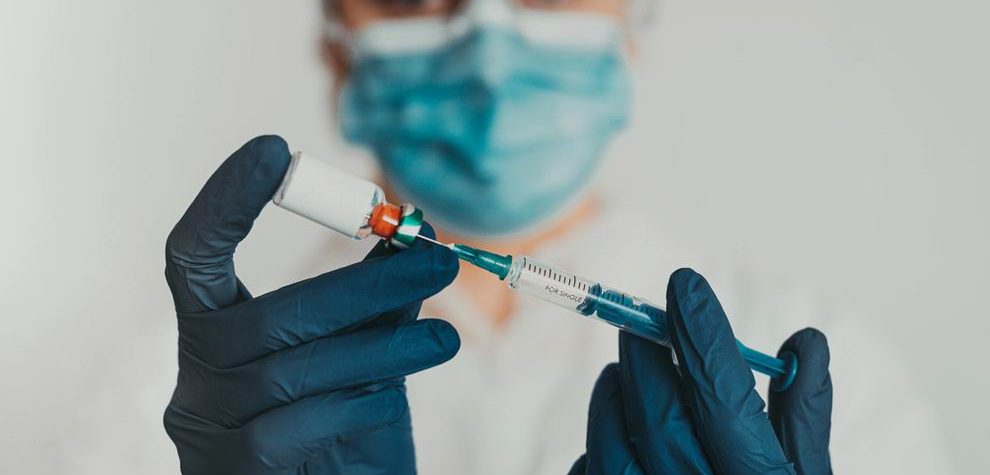 Jóváhagyta az első mRNS-alapú influenzaoltást az amerikai szövetségi gyógyszerhatóság